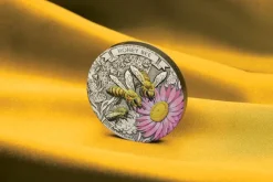 Honey Bee - 2 Oz Silber Antik Finish 2025 +Box +COA